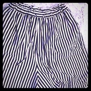 SILK HOUSE PAPERBAG WAISTBAND PIRATE GAUCHO SHORTS